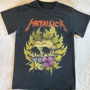 Metallica men’s Small/ woman’s Medium t shirt